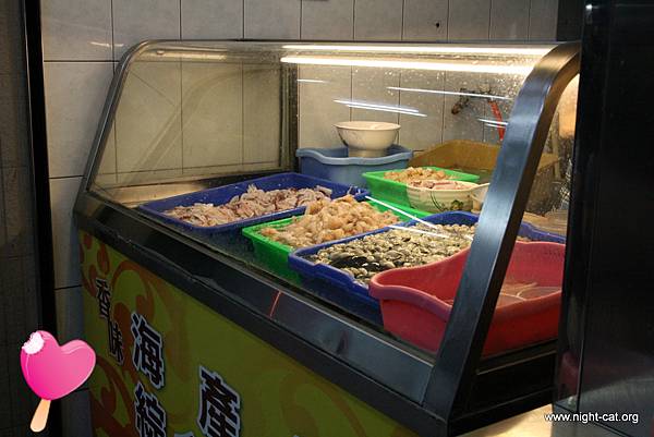 高雄七賢路香味海產粥、脆皮臭豆腐-料理區