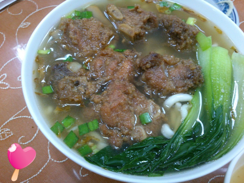 高雄‧鹽埕‧午餐-清水館小排麵