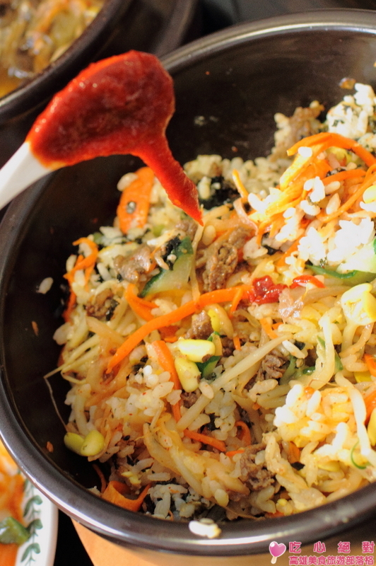 石鍋拌飯 石鍋拌飯