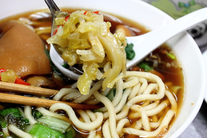 高雄四維三路96號 - 大牛牛肉麵