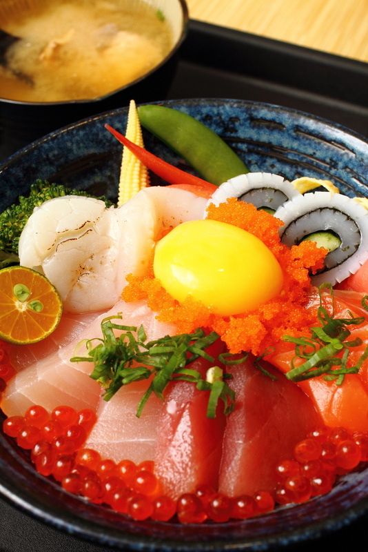 公館捷運站美食-海人刺身丼飯 公館捷運站美食-海人刺身丼飯
