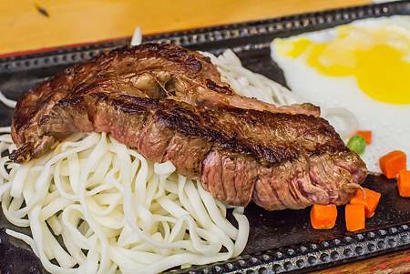 鳳山美食 - 放牛班長（原味牛排專賣店）
