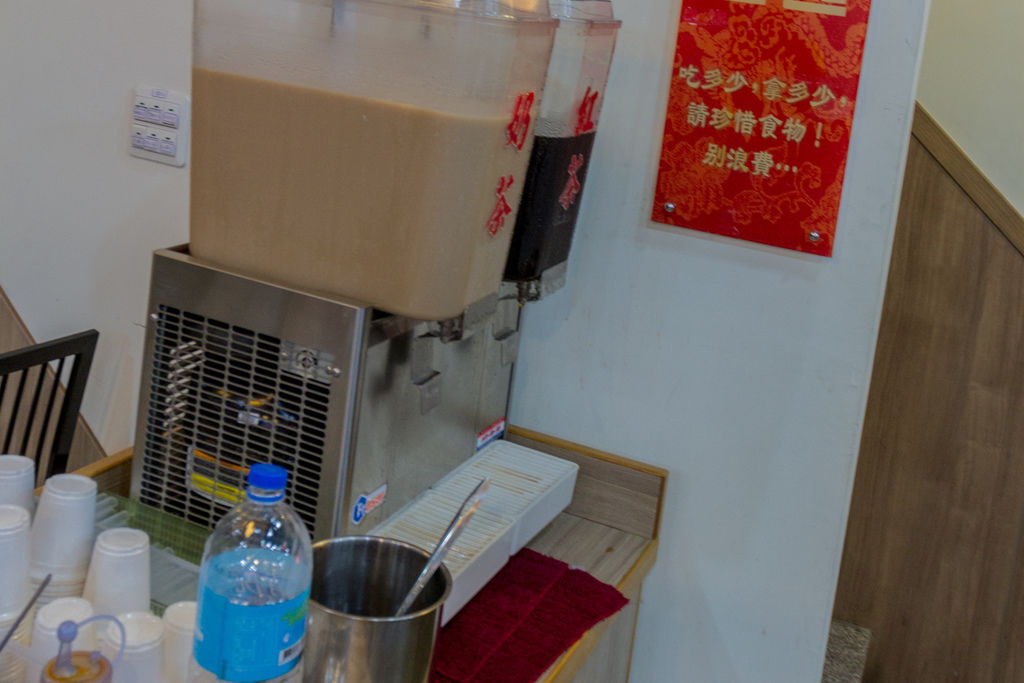 高雄富國路清一色牛肉麵