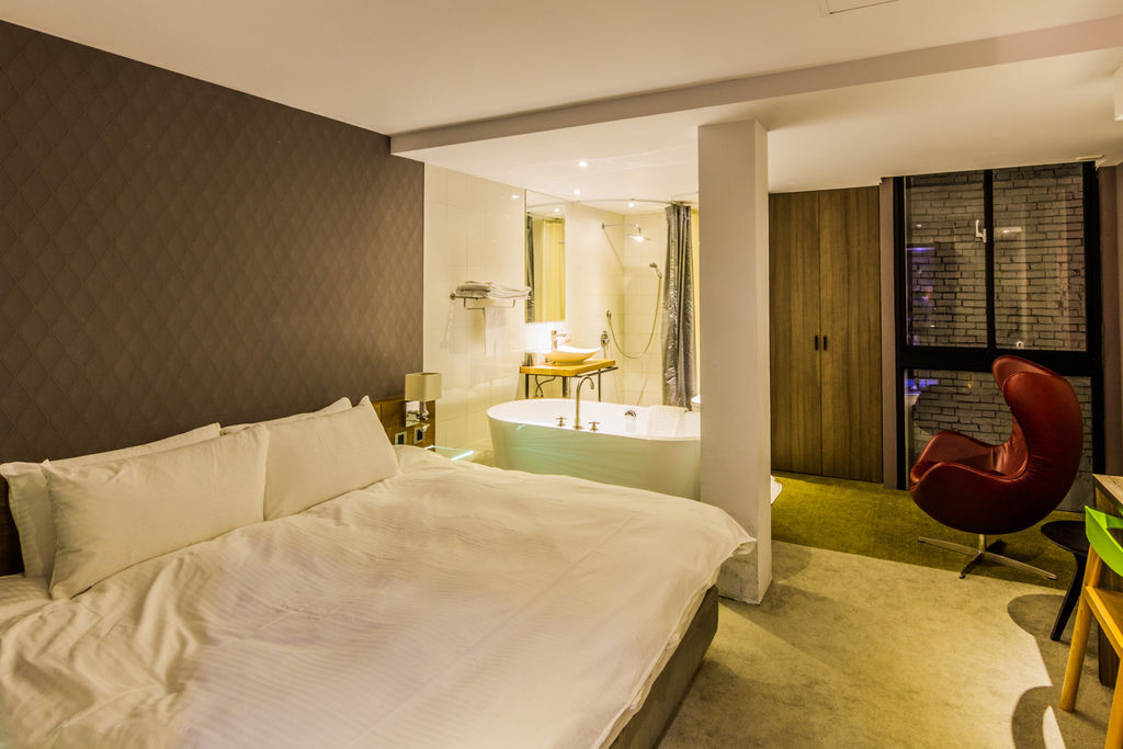 高雄三那旅HOTEL THat