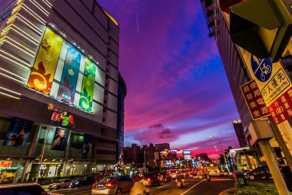 2014年8月三多商圈夜景 2014年8月三多商圈夜景