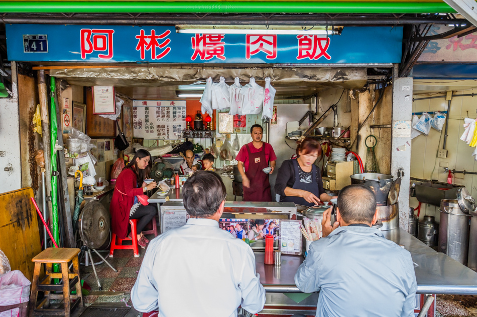 台中美食 - 第五市場太空紅茶冰+阿彬爌肉飯