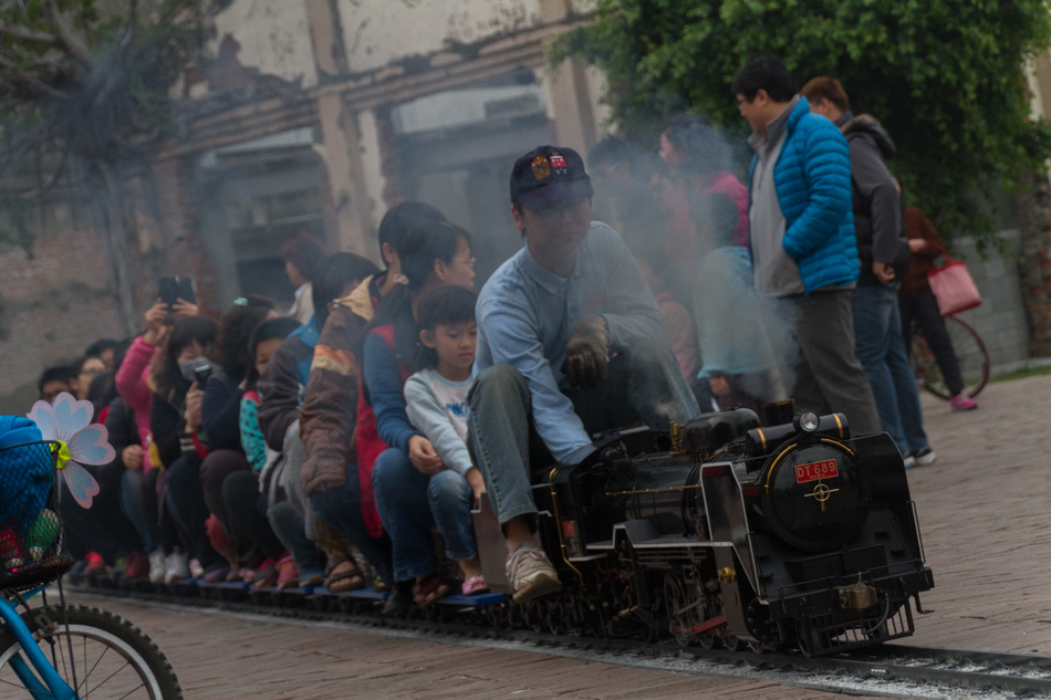 高雄旅遊 - 駁二小火車