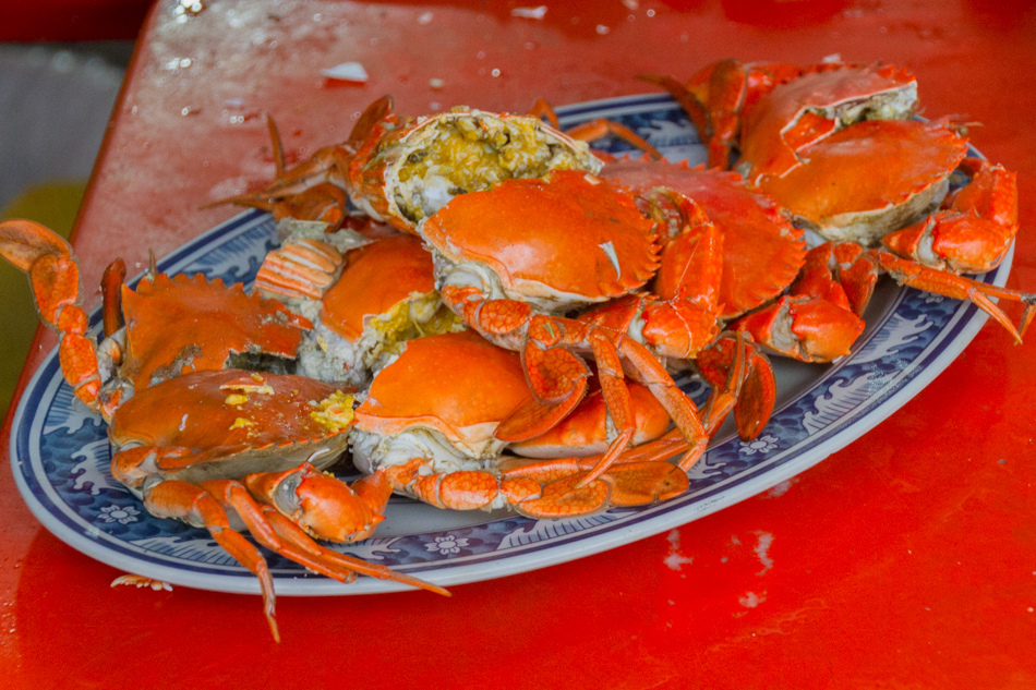 蚵仔寮港觀光魚市