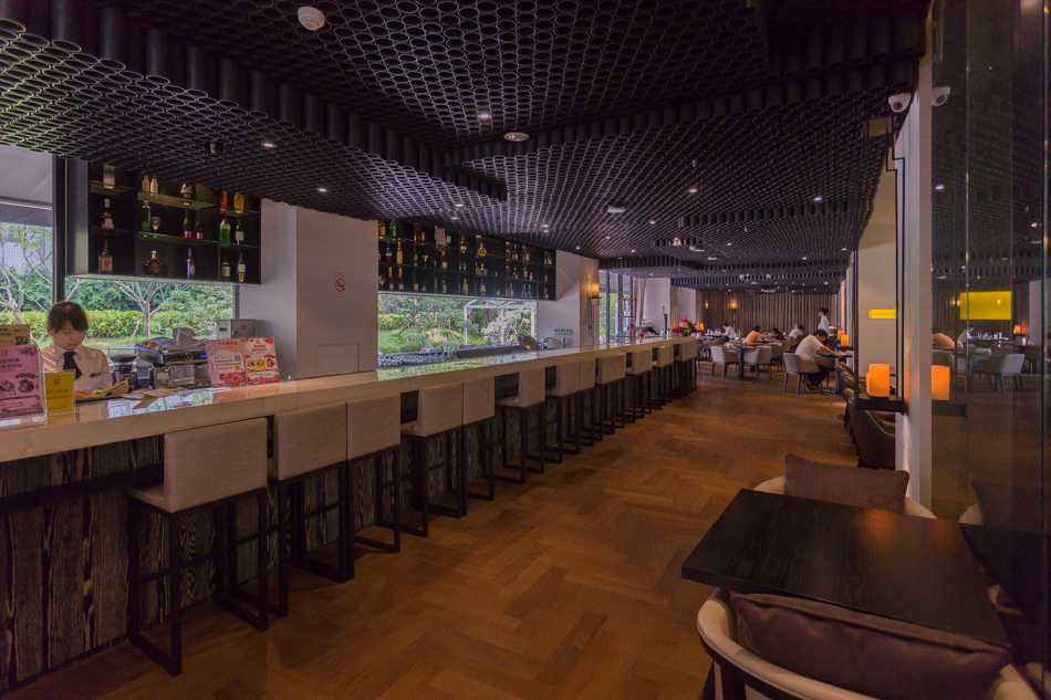 long bar