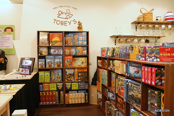 高雄TOBEYS遊戲咖啡館-桌遊放置區