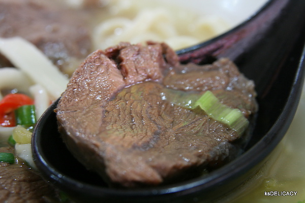 提香渝手拉麵16-牛肉塊.jpg