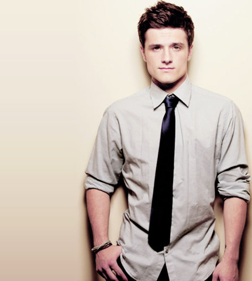 JOSH-HUTCH-josh-hutcherson-21080746-500-556 JOSH-HUTCH-josh-hutcherson-21080746-500-556
