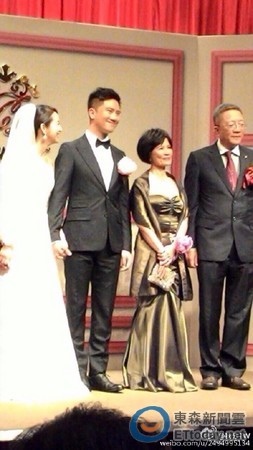 林依晨 結婚婚禮 禮服