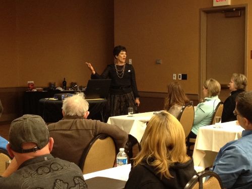 523229_405994459420026_1396111135_n