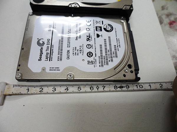 兼容穩定快速高容量並蓄Seagate Laptop Thin SSHD混閤式硬碟開箱心得