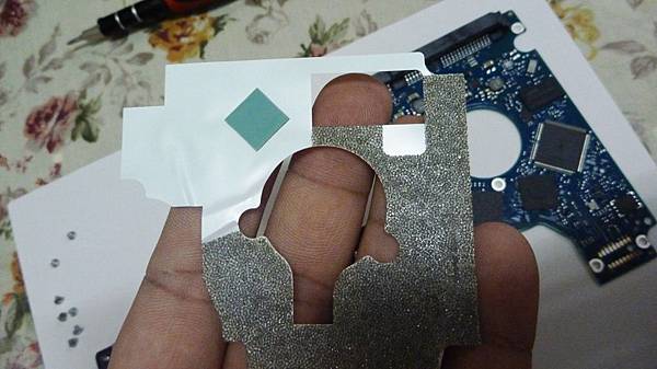 兼容穩定快速高容量並蓄Seagate Laptop Thin SSHD混閤式硬碟開箱心得