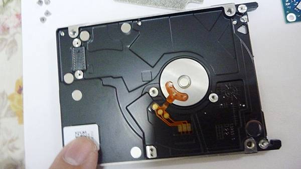 兼容穩定快速高容量並蓄Seagate Laptop Thin SSHD混閤式硬碟開箱心得