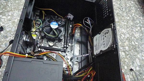 兼容穩定快速高容量並蓄Seagate Laptop Thin SSHD混閤式硬碟開箱心得