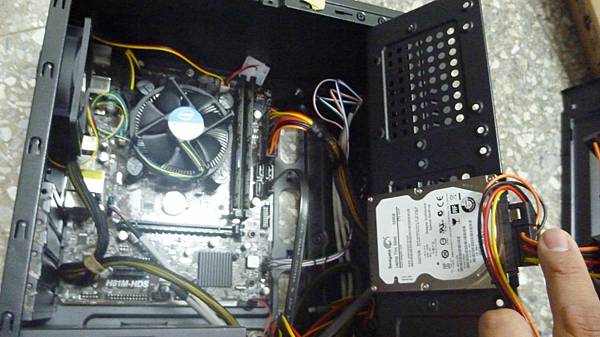 兼容穩定快速高容量並蓄Seagate Laptop Thin SSHD混閤式硬碟開箱心得