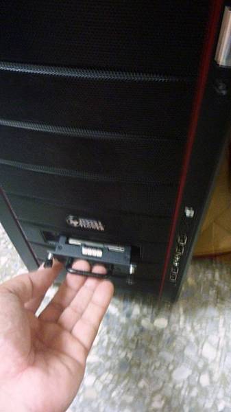 兼容穩定快速高容量並蓄Seagate Laptop Thin SSHD混閤式硬碟開箱心得