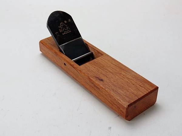 大八洲寸六鉋，八寸長(全圖) (640x480)