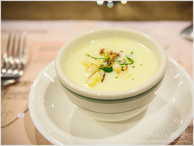 8Y7C0592.jpg 8Y7C0592.jpg