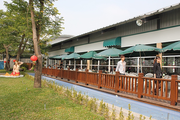 IMG_0296.jpg IMG_0296.jpg