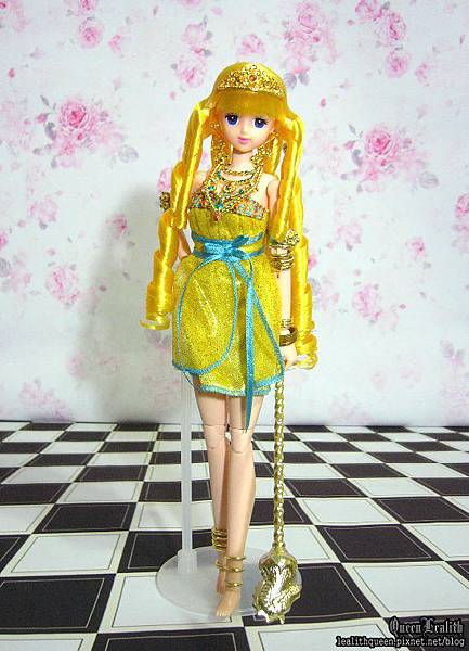 Golden Blingg (1).jpg