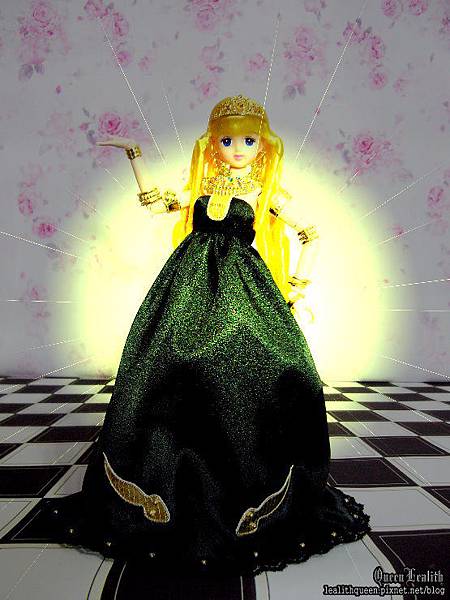 Golden Blingg (6).jpg