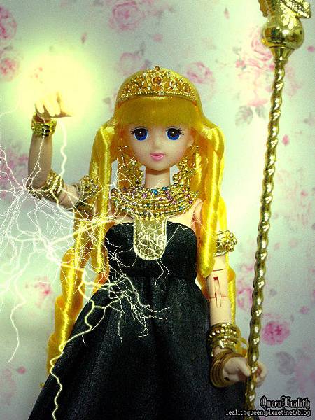 Golden Blingg (9).jpg