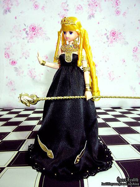 Golden Blingg (10).jpg