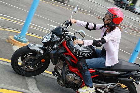 台中大型重型機車 原車原地考照 136期考照追焦攝影