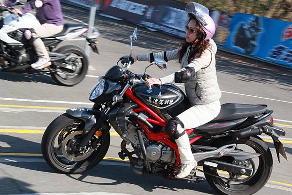 台中大型重型機車 原車原地考照 168期考照追焦攝影