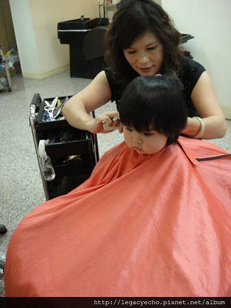 亮亮剪髮02 亮亮剪髮02