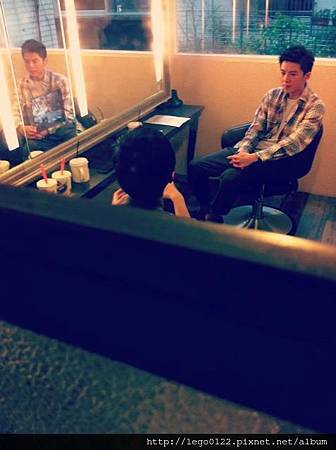 226994_572854596058976_1369250686_n