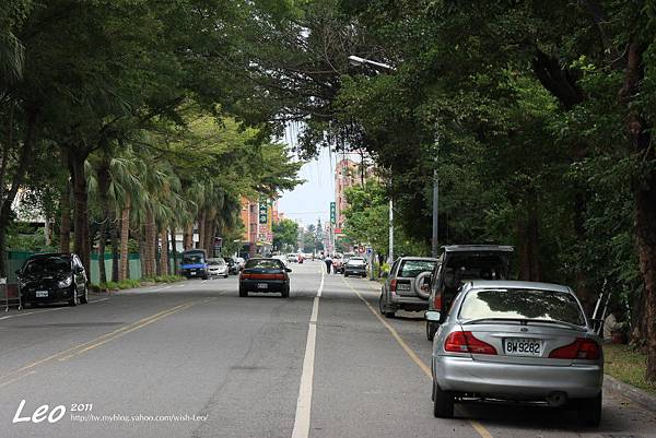 台東鐵道藝術村前的道路 台東鐵道藝術村前的道路