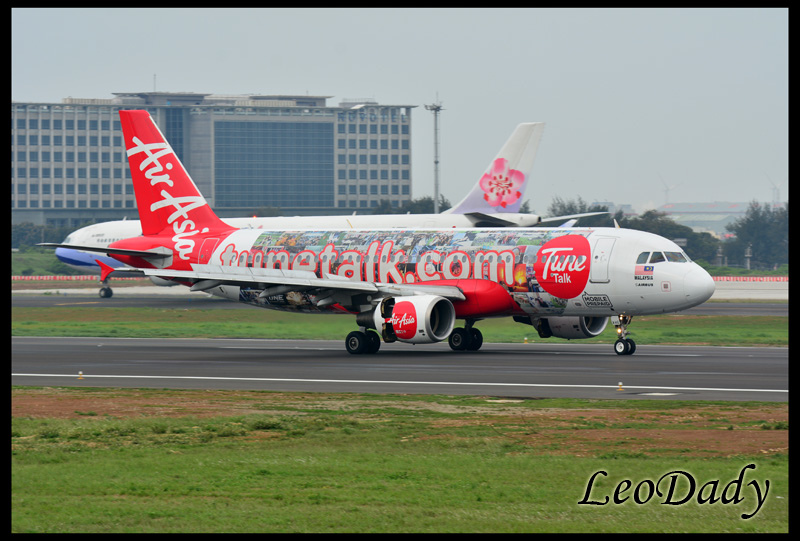 AXM_9M-AHE_AK208_BKI_05.jpg AXM_9M-AHE_AK208_BKI_05.jpg