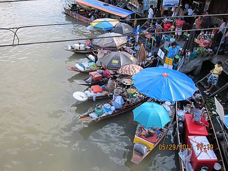安帕瓦水上市場
