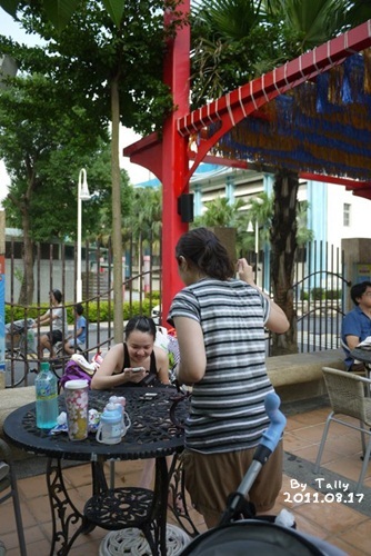 唉,泡水的無奈(是手機不是我)