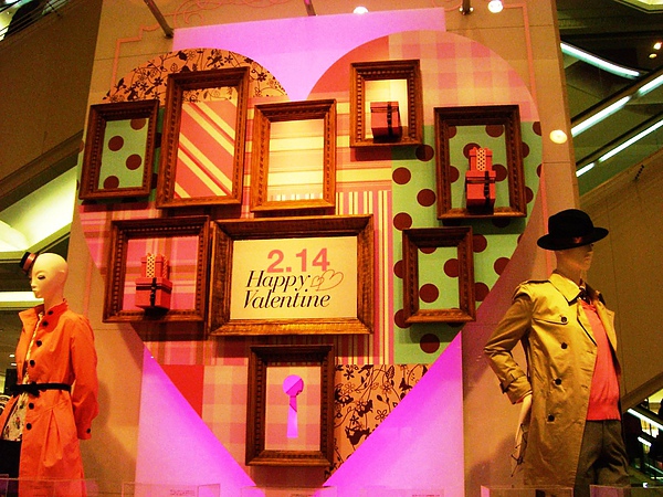 商場裡不斷提醒你情人節.jpg 商場裡不斷提醒你情人節.jpg