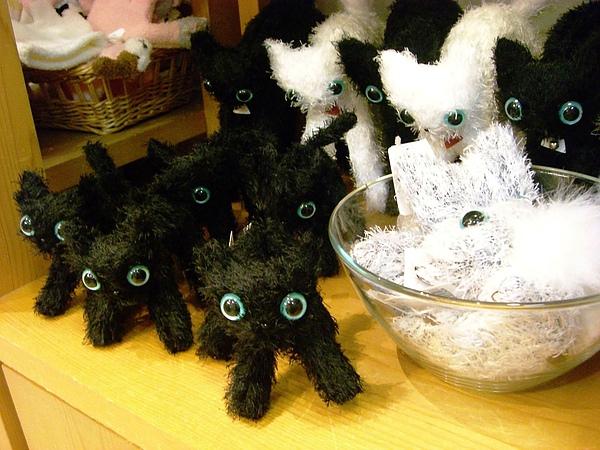 Afternoon Tea裡的可愛貓咪,想買.jpg Afternoon Tea裡的可愛貓咪,想買.jpg