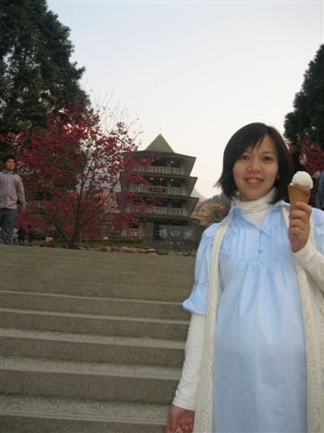後面是觀山樓.JPG 後面是觀山樓.JPG