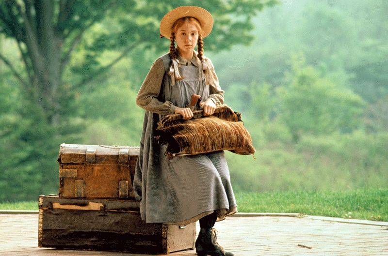 sittingonluggage.gif sittingonluggage.gif