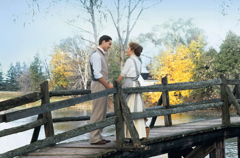 Anne_and_Gill_on_the_Bridge.gif Anne_and_Gill_on_the_Bridge.gif