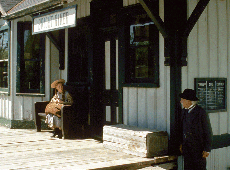 BTS_anne_matthew_train_station.gif BTS_anne_matthew_train_station.gif