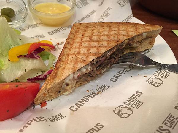 費城起司牛肉帕尼尼 (1).jpg 費城起司牛肉帕尼尼 (1).jpg