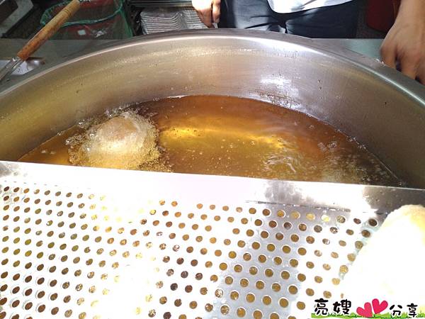 嘉義美食-巨無霸海鮮肉圓 