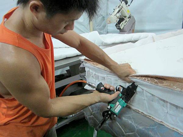 隆美彈簧床製作過程6 隆美彈簧床製作過程6