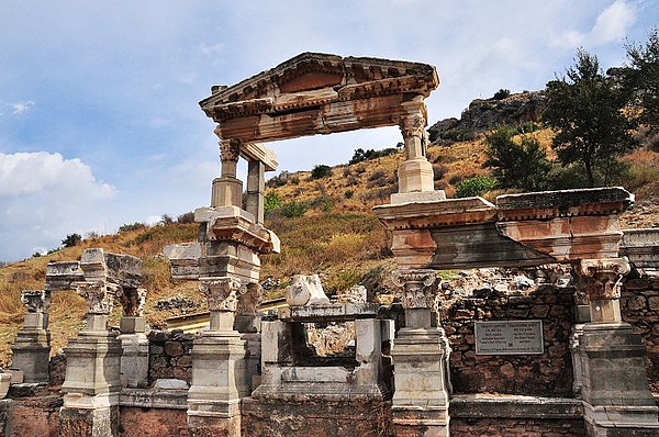 紀念rajan 皇帝的水池 紀念rajan 皇帝的水池