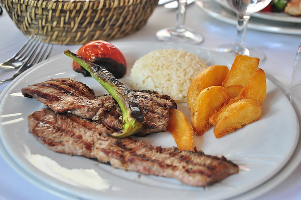 老公點的烤牛(有點硬)